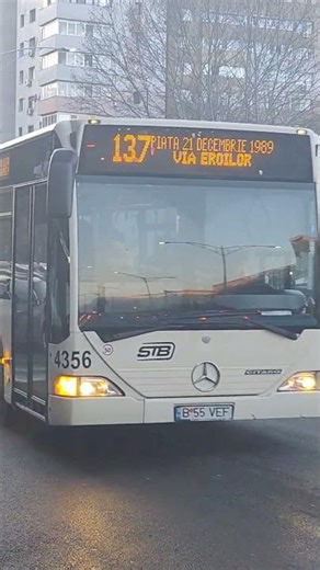 Autobuzul MBC €3 #4356 pe linia 137 venind la stația "Piața Gorjului"