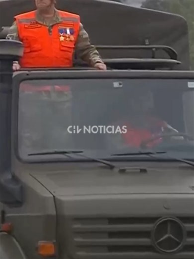 🇨🇱🚜 ¡Debuta el Cuerpo Militar del Trabajo! 🫡 Por primera vez, el CMT participa en la Parada Militar con maquinaria de ingenieros, conmemorando los 50 años del inicio de la construcción de la Carretera Longitudinal Austral. #CHVNoticias #CHVNacional #ParadaMilitarCHV