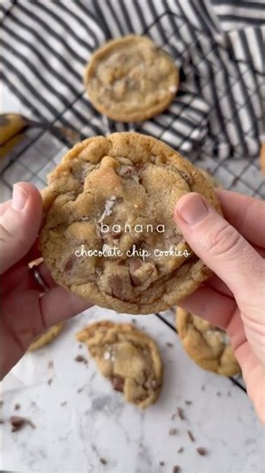 banana bread x chocolate chip cookies