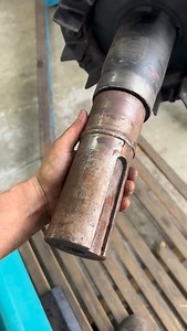 145K views · 20K reactions | Recuperando eixo de induzido de motor elétrico . . . . . . . . #top #usinagemdeprecisão #usinagemmecânica #usinagem #usinagemdepeças #torneiro #torneariamecânica #tornearia #usinagemdeprecisao #qualidade #dica #dicadeusinagem | marcio_tornearia | Facebook