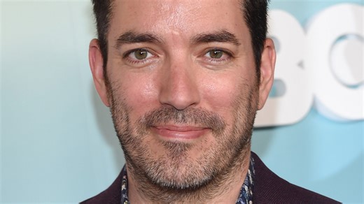 Jonathan Scott’s stunning outdoor tile backsplash