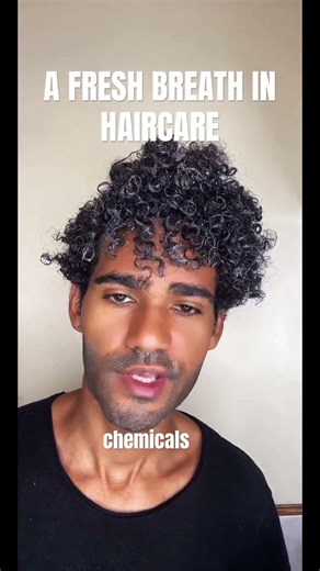 Live clips with treatment shampoo in the curls