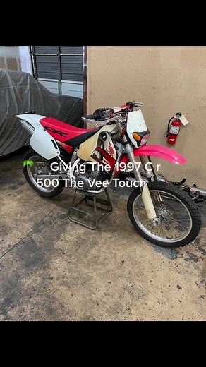 🌴🎮 1997 Cr500 Inspection Quick Teardown Carb Clean Tune Up Street Legal Kit Removal Graphic Kit New Plastics Fresh Gas @getitingearcycles South Florida Vibes AnyBikeGang Hanging Out South Florida vibes #anybikegang #getitingear #south #florida #southflorida #nike #puma #vest #gear #bike #bikelife #culture #community #veetouch #theveetouch #south #florida #southflorida #vibes #sunday #sundayfunday #honda #cr500 #world #worldstar #viral #stock #exhaust #bike #bikes