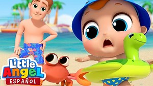 El primer día en la playa es un día muy emocionante, la arena, el mar, los cangrejos y los castillos de arena sorprenderán a Bebé Juan, pero al final estará encantado con la experiencia. ¿A ti te gusta nadar en la playa? No te pierdas esta canción para niños sobre la playa. ¡Aprende y disfruta con todos nuestros divertidos videos para niños en 3D! #bebejuan #cancionesinfantiles | Little Angel - Español