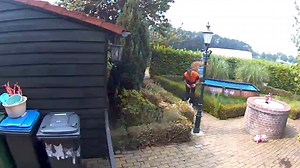 Een retourtje van Rex! Gelukkig kon onze postbezorger Rex nog overtuigen om het pakketje toch te houden 🥰 | PostNL