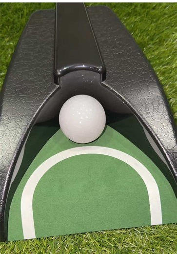Enhance Your Putting Skills with an Indoor Golf Ball Return