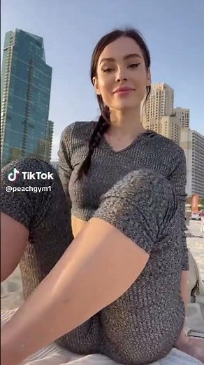 Girls 18+ status for ever girls show her private parts