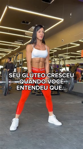Kelly Pires | Consultoria On-line on Instagram: "Descomplicando o levantamento terra sumô: exercício incrível para glúteos 🚀 E fazendo analogia a música: que não seja seu caso fazer mais errado esse exercício. #terrasumô #dicadetreino #dicafitness"