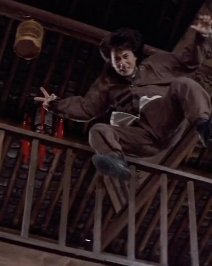 "Jackie Chan's INSANE Fight Scene vs. Axe Gang! | Drunken Master 2 (1994) 🔥🥋"