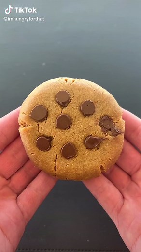 5-Minute Peanut Butter Cookies: Easy Microwave Recipe