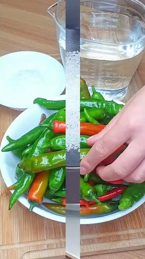 동치미고추 삭힌고추 만드는 방법 Korean style fermented red pepper.