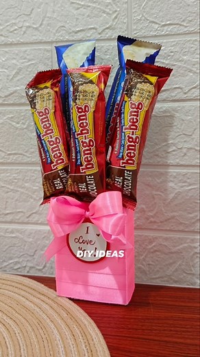 82K views · 386 reactions | Simple and Easy Gift Idea for Girlfriend's Day! Girlfriend's Day - August 1 #giftideas #girlfriendgifts #girlfriend #girlfriendsday #NationalGirlfriendsDay | DIY IDEAS | Facebook