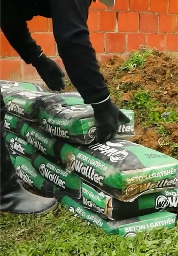 Retaining Wall With Concrete Bags: A Simple Guide