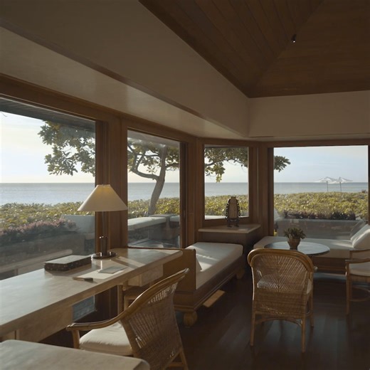 Blissfully marooned in the Cuyo archipelago, Aman's private island awaits amid Amanpulo's pristine reefs and powder white sands. | Amanpulo