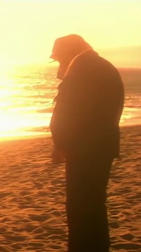 Exploring the Electrifying Sounds of Daft Punk's Homework