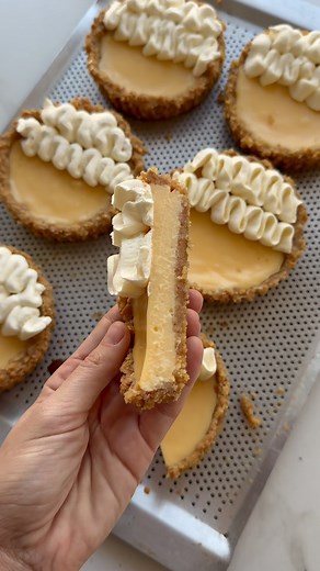 123K views · 3.8K reactions | TARTA KEY LIME PIE Para 6 moldes de 12...