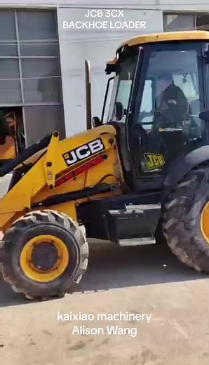How to Operate a JCB Backhoe Loader - Step by Step Guide