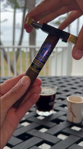 How to cut and light a cigar #cigars #cigar Colibri v cut #cigarsdaily #cigarlifestyle #asmr #howto