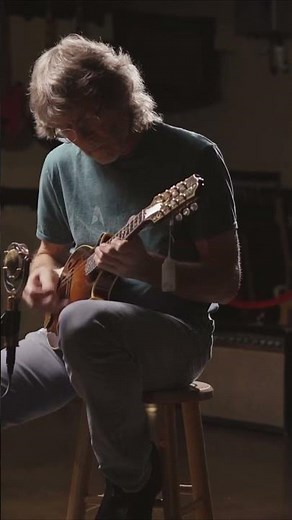 Sam Bush plays Wayfaring Stranger - See the Whole Video at Carter Vintage Guitars #oldtimemusic