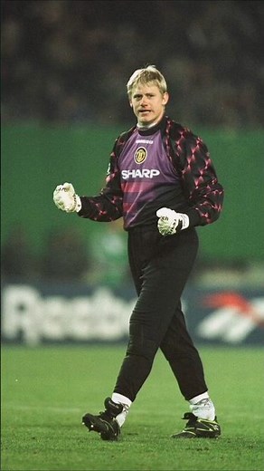 PETER SCHMEICHEL 🇩🇰 – SAVE VS RAPID VIENNA 🇦🇹 (1996)