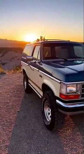 Ford Bronco II XLT | A Dive into the World of Classic SUVs1987! #automobile #vintagecars