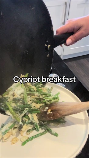 Eggs with Asparagus: A Delightful Cypriot Dish