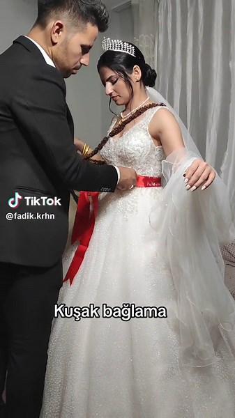 Kuşak Bağlama: Gelin Kuşağı Nasıl Bağlanır?