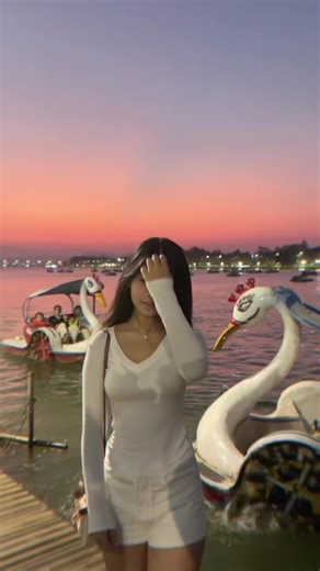 Video của Ngoc Nhu (@nocn.15) với bản nhạc nhạc nền - Huỳn - Meowww🍓