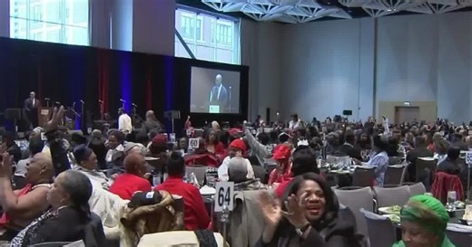 Chicago Housing Authority holds Senior Gala for 1,500 residents