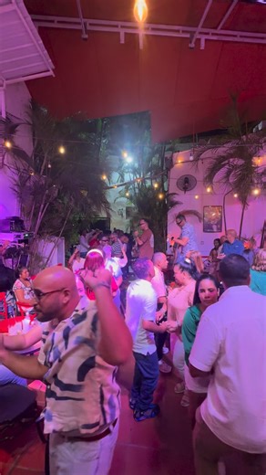 A bailar Merengue con La Tambora Band y su MERENGUE JAM SESSION. Este JUEVES A LAS 8pm. Reserva, no te quedes afuera ‼️😎. | Hasta La Tambora Lounge