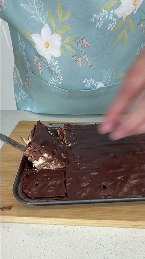 Chocolatey, crunchy, and oh-so-sweet! 😋 This hedgehog slice is a must-try. #Baking #HedgehogSlice