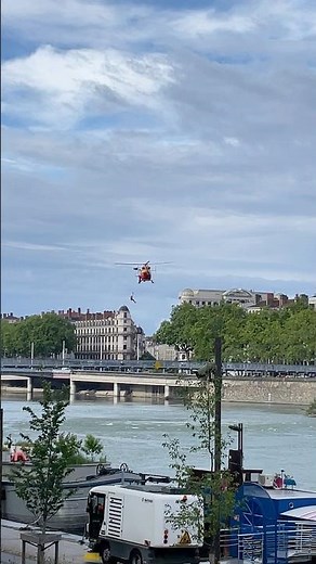 🚁 Spectacular intervention by DRAGON 69 on the Rhône River #firefighters #rescue