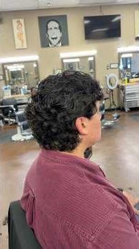 HIS CURLY HAIR NEEDED A REFRESH!! 🤩 #haircut #losangeles #barber #simivalley