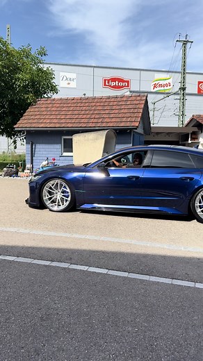 Dayanışma ve Güç: RS7 ile Yolculuk
