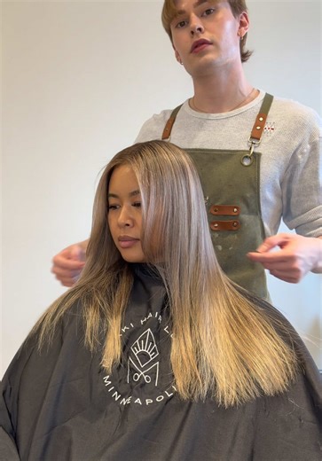 Partial highlight/base break/gloss for this queen 🩷🫶🏻 @Wella Pro @K18 Hair #minneapolis #blondespecialist #hairinspo #basebreak #hairtransformation
