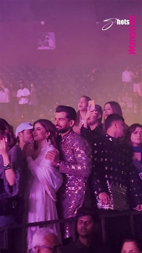 Woman’s Era on Instagram: "Celebrities Spotted in Stunning Looks ❤️ #CelebrityStyle #ViralVideo #TrendingNow #FashionDiaries #ViralReels #InstaTrend #StarStyle #Reels"