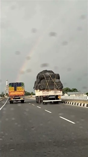 இயேசப்பா இருக்கிறார்