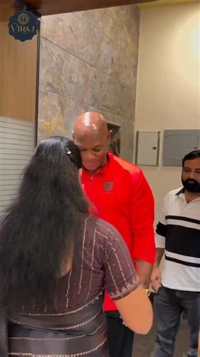 Body Transformation Coach FLEX WHEELER | Famous International Bodybuilder Flex Wheeler was welcomed at Viraj Hotel with Indian customs and traditions.🙏✨#hotel #restaurant... | Instagram