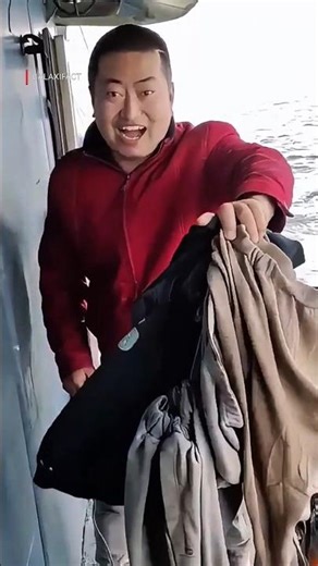 Sailors Wash Clothes in the Ocean! | Mind-Blowing Sea Life Hack 🌊 | #shorts