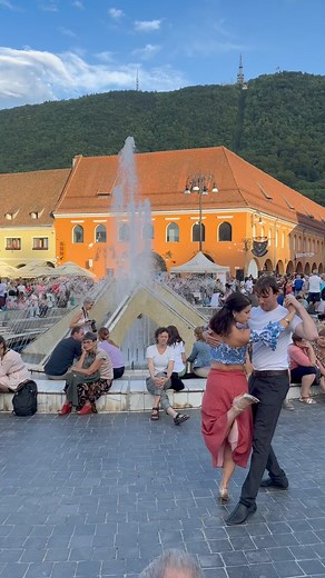 Acum la Braşov! Pe ritmuri de tango! #dans 💃 #tango #brasov #romania #dance #live #tripadvisor #europe | Visit Brasov Romania