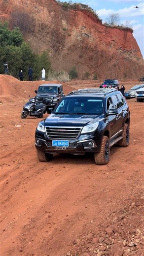 The Haval H9 SUV 2.0T participates in an amazing off-road challenge #car #offroad #haval