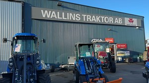 Traktor och jordbruksmaskinstillverkaren Massey Fergusson ligger på andra plats på registreringsstatistiken för traktorer i Sverige och på Wallins Traktors anläggning i Kristianstad jobbar man hårt för att kunna avancera i rankningen. Se hela inslaget: https://lantbruksnytt.se/tv/video/4009/ | Lantbruksnytt