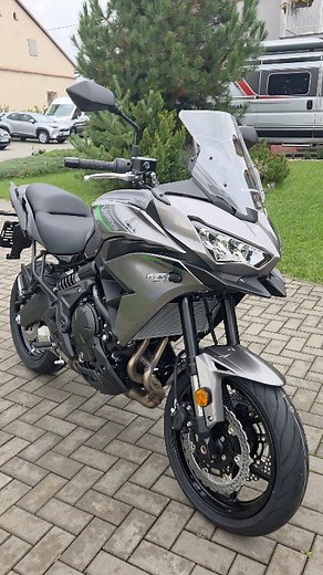 Motogaraz.cz Kawasaki Versys 650 Metallic Gray model 2026. | MOTOGARÁŽ.CZ