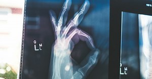 Using Memes as Arguments in Online Discussion