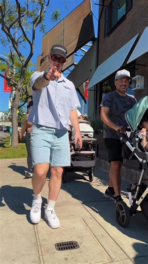 Over 100 parents and kids pulled up this weekend and turned West Hollywood into one giant stroll crew. Watching dads meet each other for the first time, kids hanging out, and families just being outside together is exactly why we started LA Stroll Society. Huge thanks to @Commondad and @Tommee Tippee North America for helping make this one happen. We wrapped the stroll at @Naturepedic for @Poppylist Baby Registry’s “Registry Day Out” with coffee and some incredible brands like @BobbieBaby, @Nani