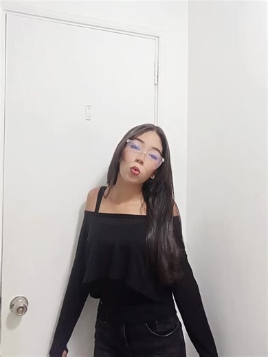 Videos de 𝑵𝒂𝒛𝒊𝒊𝒕𝒕𝒂 (@_nwwwww) con “sonido original - D ∞ R”