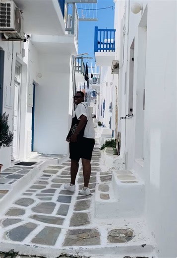 Explore Mykonos Island: A Traveler's Guide