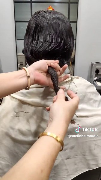 Permanent Wave for thin & frizzy hair. What is permanent wave? It's a hair perming technique that uses professional low chemical product and technology. Easy manageable and healthy hair,Suitable for all ages❤️ #permanentwave #hairdesign #permanentccurl #hairtransformation #hairstyle #naturalhairstyles #volumehair #volumehairstyle #naturalhair #longhairstyles #malaysiatiktok #tiktokmalaysia #volumehairstyle #fyp #fypシ #fypage #viralvideo #viraltiktok #viral #hairsalon #wavyhair #naturalhair #tikt