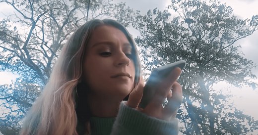 Google vous permet enfin de retrouver une chanson juste en la fredonnant