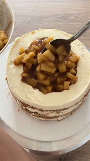 Apfel-Zimtschneckenfüllung mit Zimtbiskuit